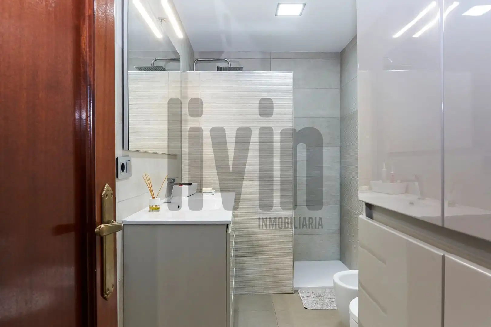 Baño de Piso en venta en Torredelcampo con Calefacción, Terraza y Trastero