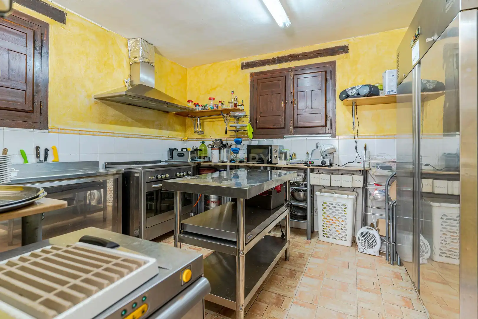 Kitchen of Houses for sale in Pinos Genil  with Air Conditioner, Private garden and Furnished