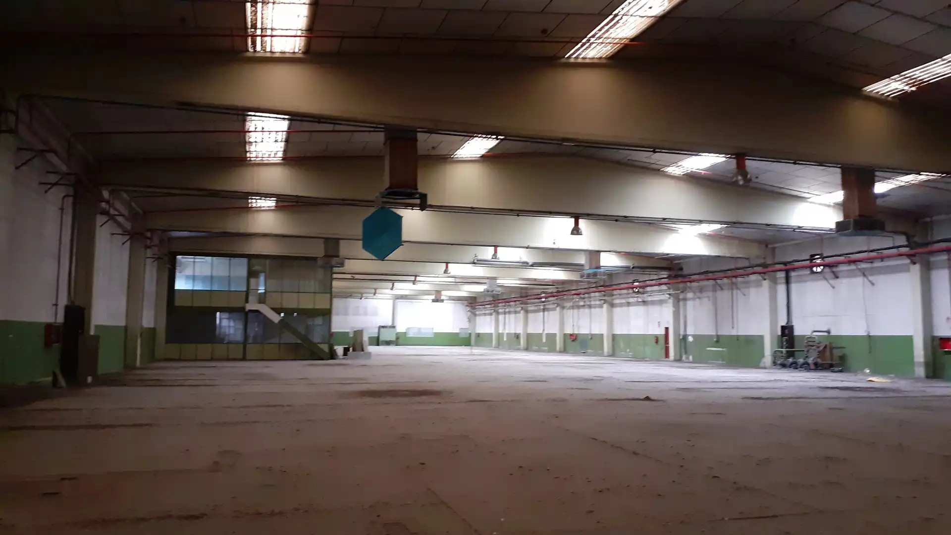 Industrial building with lift for sale in Santa Isabel - Movera, imagen 2
