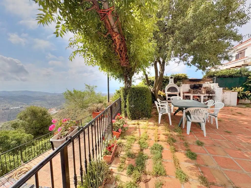Terrasse von Country house zum Verkauf in Moclinejo mit Klimaanlage, Privatgarten und Terrasse