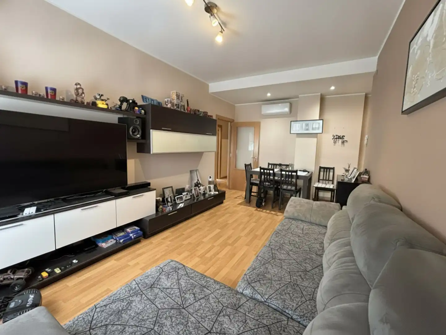 Wohnzimmer von Wohnung zum Verkauf in Sant Feliu de Codines mit Klimaanlage, Heizung und Parkett