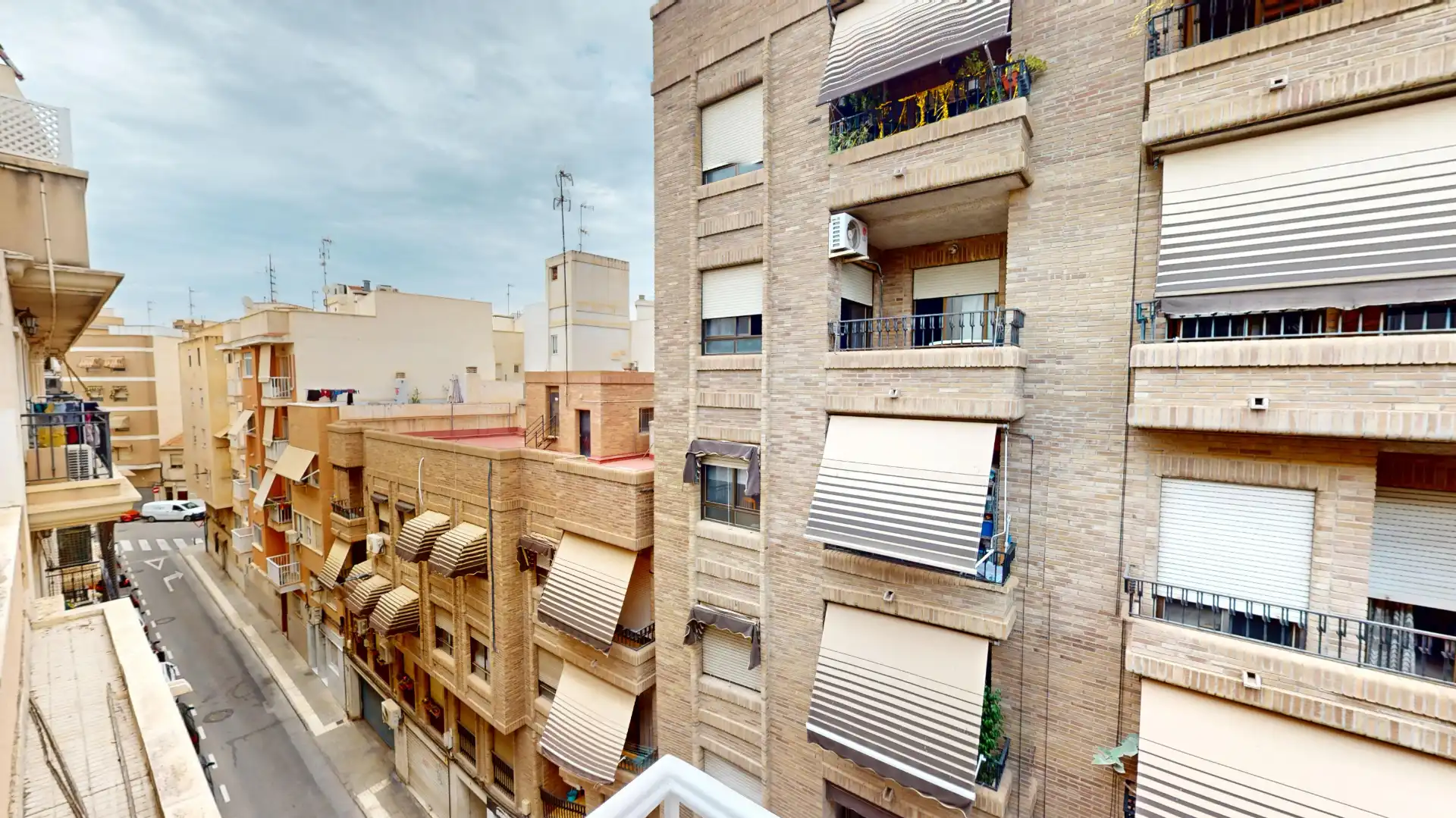 Exterior view of Flat for sale in Elche ciudad