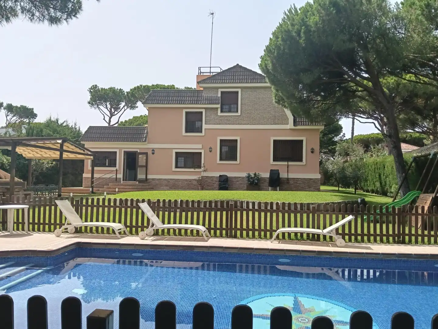 Jardí de Casa o xalet en venda en Conil de la Frontera amb Aire condicionat, Jardí privat i Terrassa