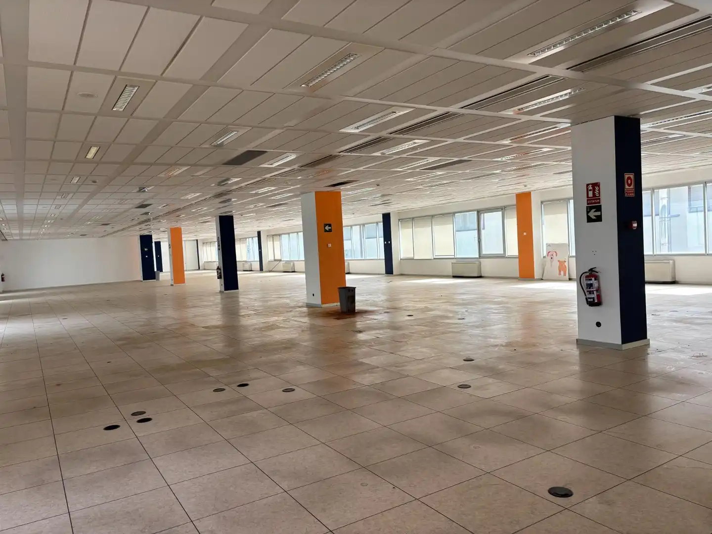 Immobles singulars amb ascensor en venda a Avenida Avenida Ramón y Cajal, imagen 53