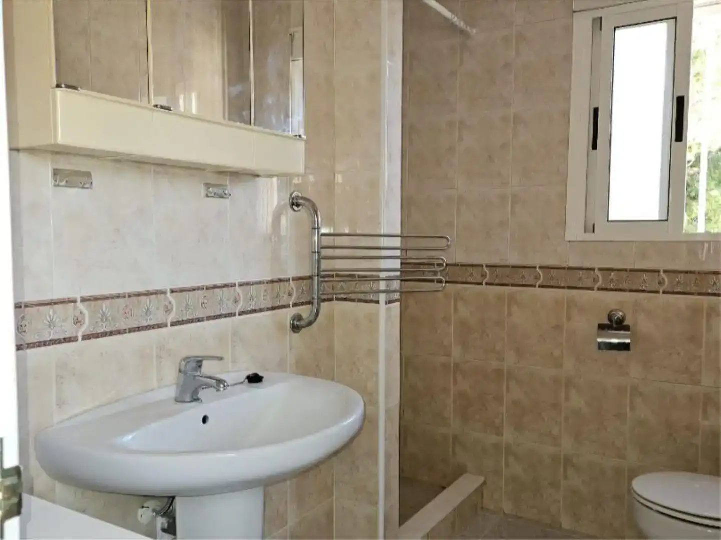 Bany de Casa o xalet de lloguer en Algorfa