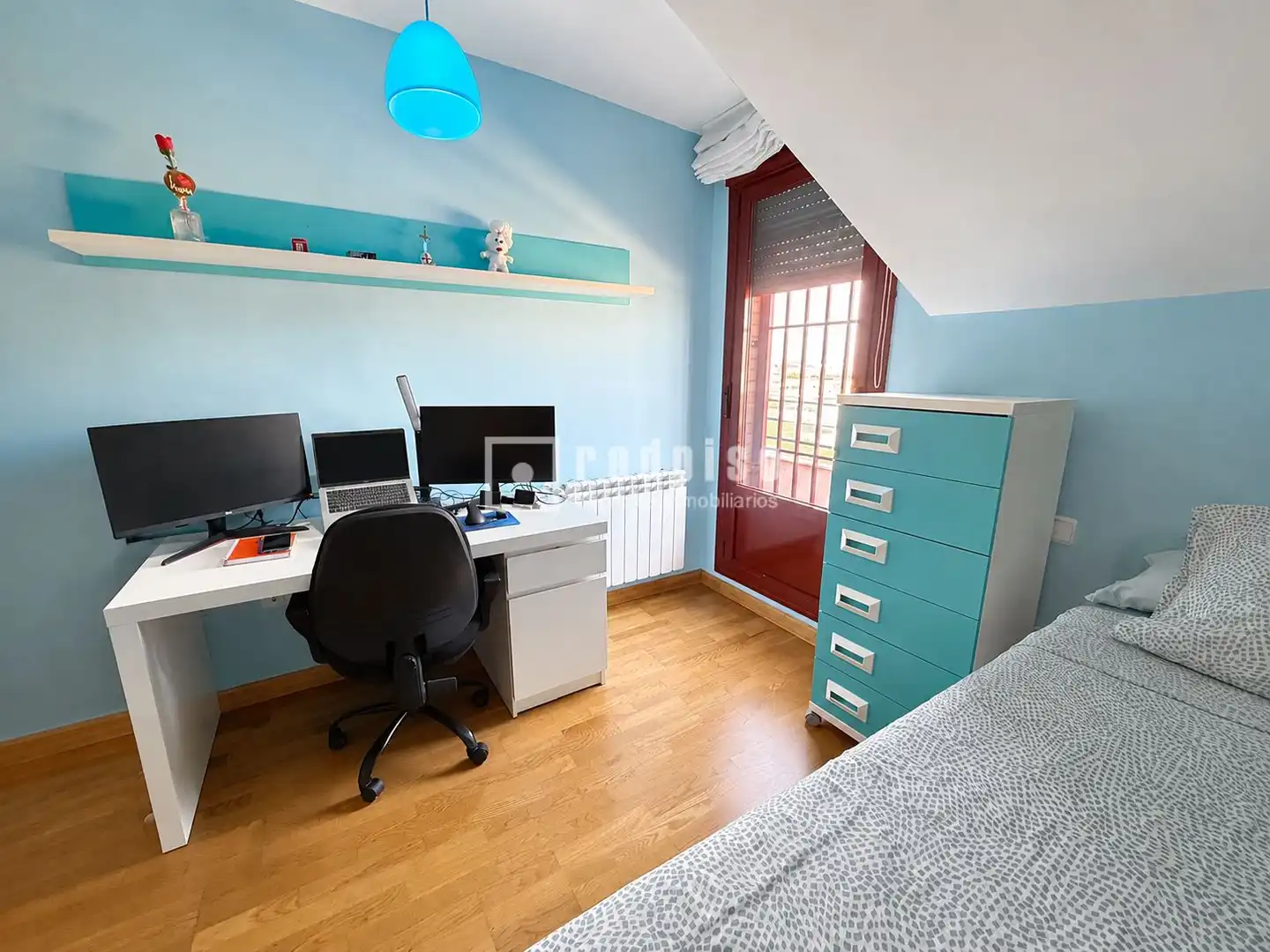 Bedroom of Attic for sale in Alovera  with Air Conditioner, Heating and Parquet flooring