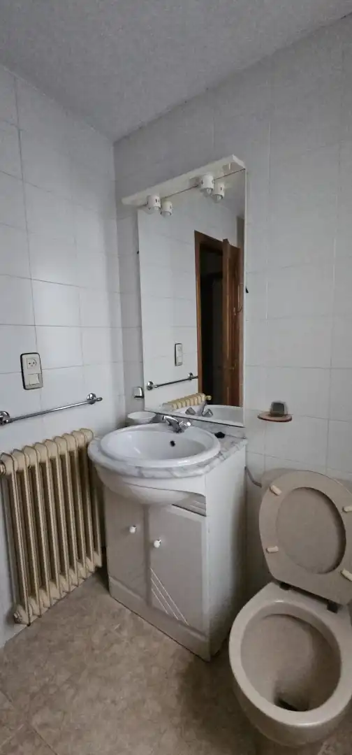Bany de Pis en venda en Puertollano amb Calefacció i Balcó
