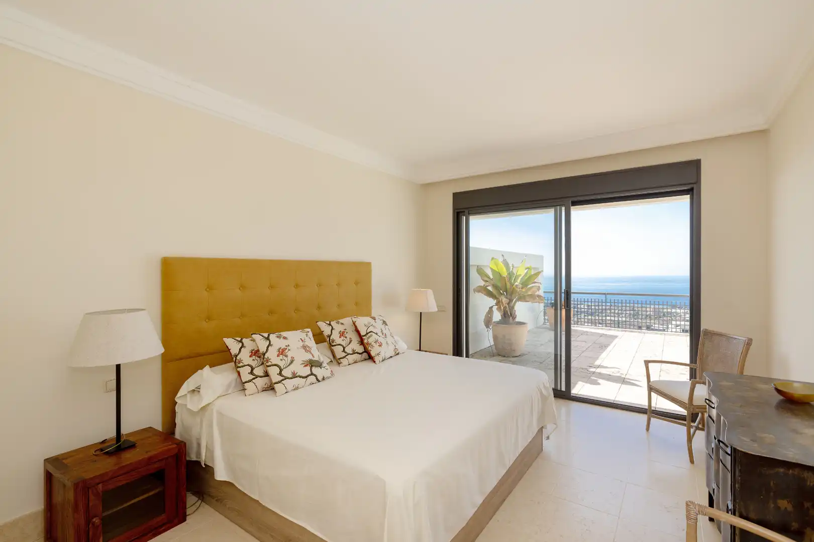 Flat with pool for sale in Urbanizacion los Altos de los Monteros, imagen 26