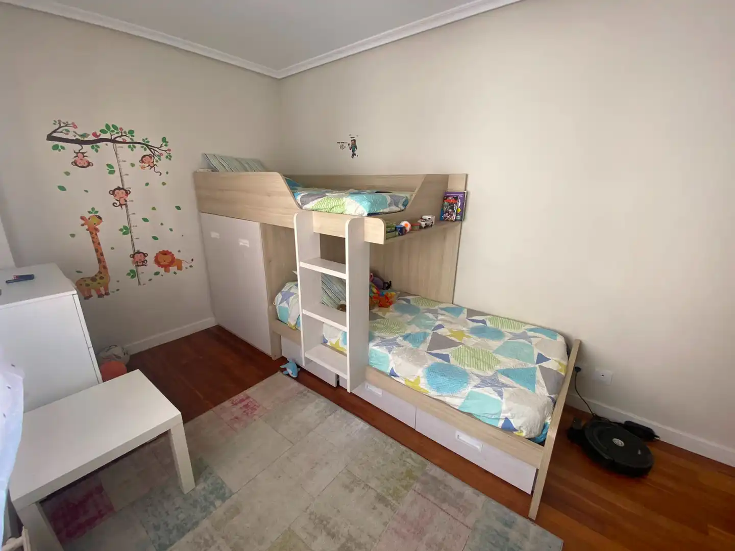 Bedroom of Flat for sale in Castro-Urdiales  with Heating, Private garden and Parquet flooring