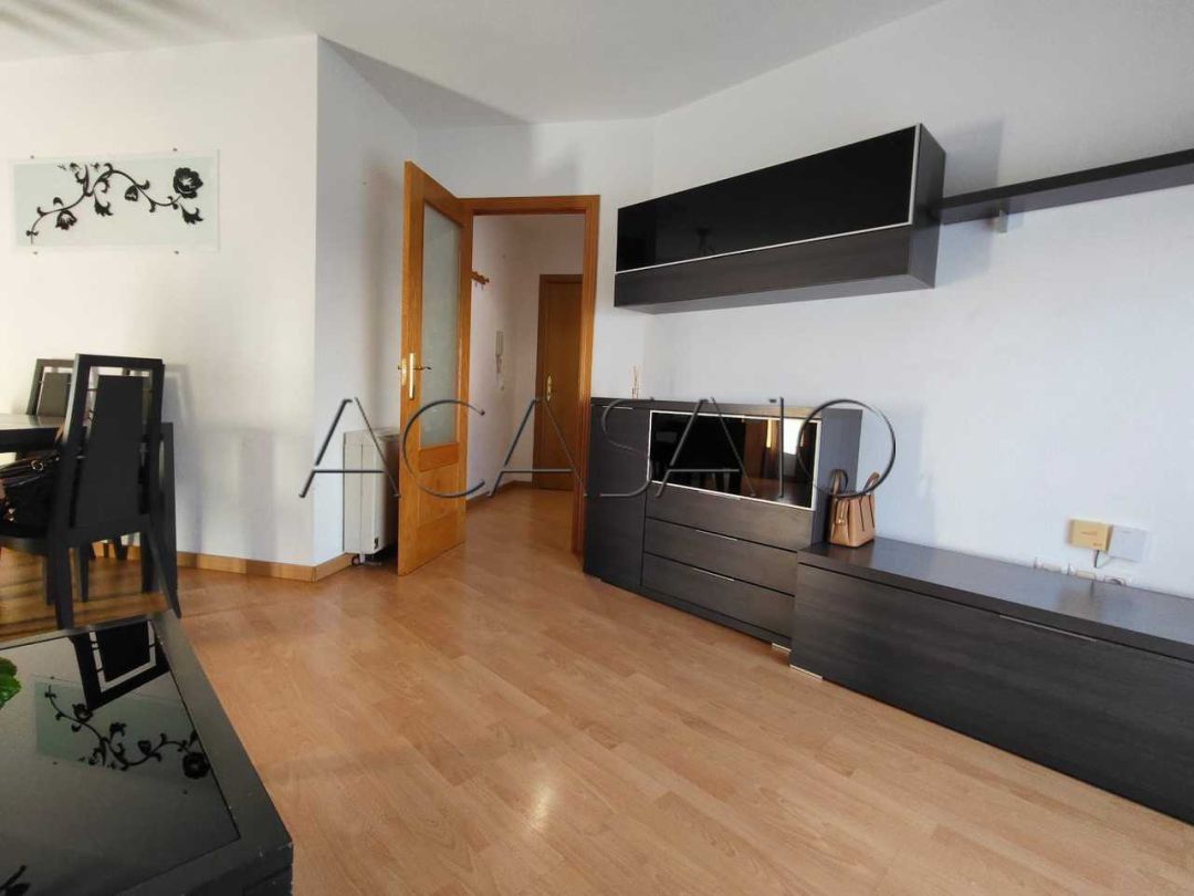 Living room of Flat for sale in El Viso de San Juan  with Air Conditioner and Heating