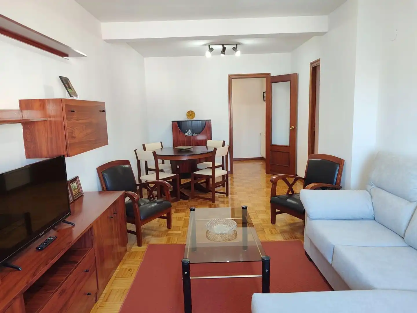 Living room of Flat for rent in Oviedo   with Heating and Furnished