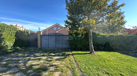Foto 2 de Casa o chalet en venta en Urbanización Los Llatales, Sariegos, León