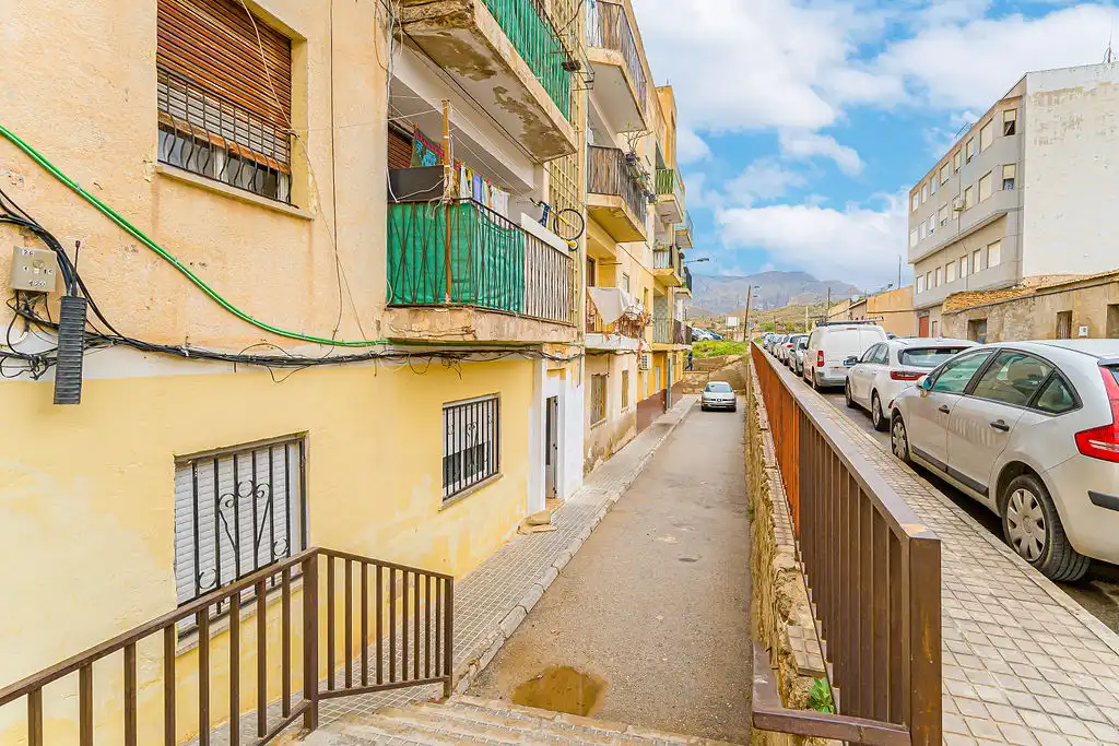 Vista exterior de Piso en venta en Crevillent