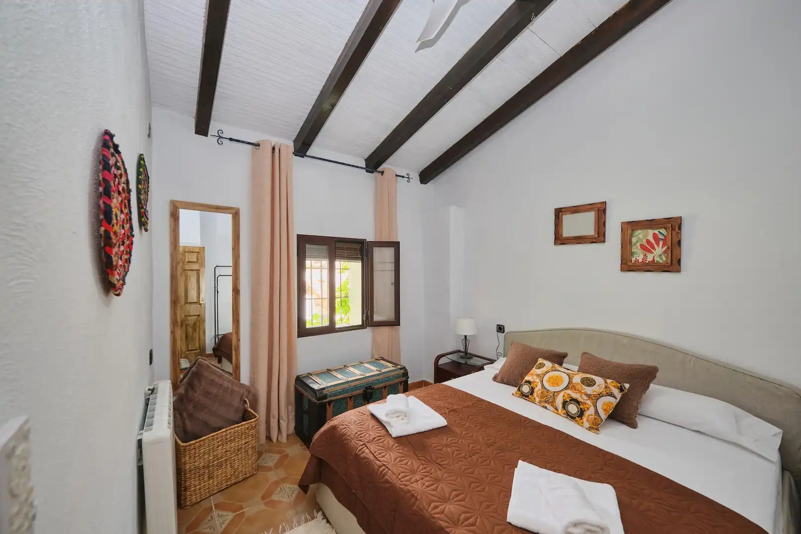 Dormitori de Finca rústica en venda en Fornes amb Aire condicionat, Jardí privat i Traster