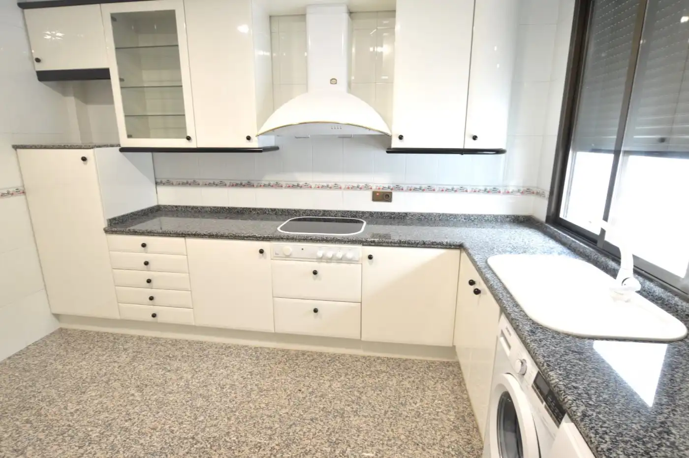 Flat with lift to rent in Plaza Castelar - Mercado Central, imagen 8