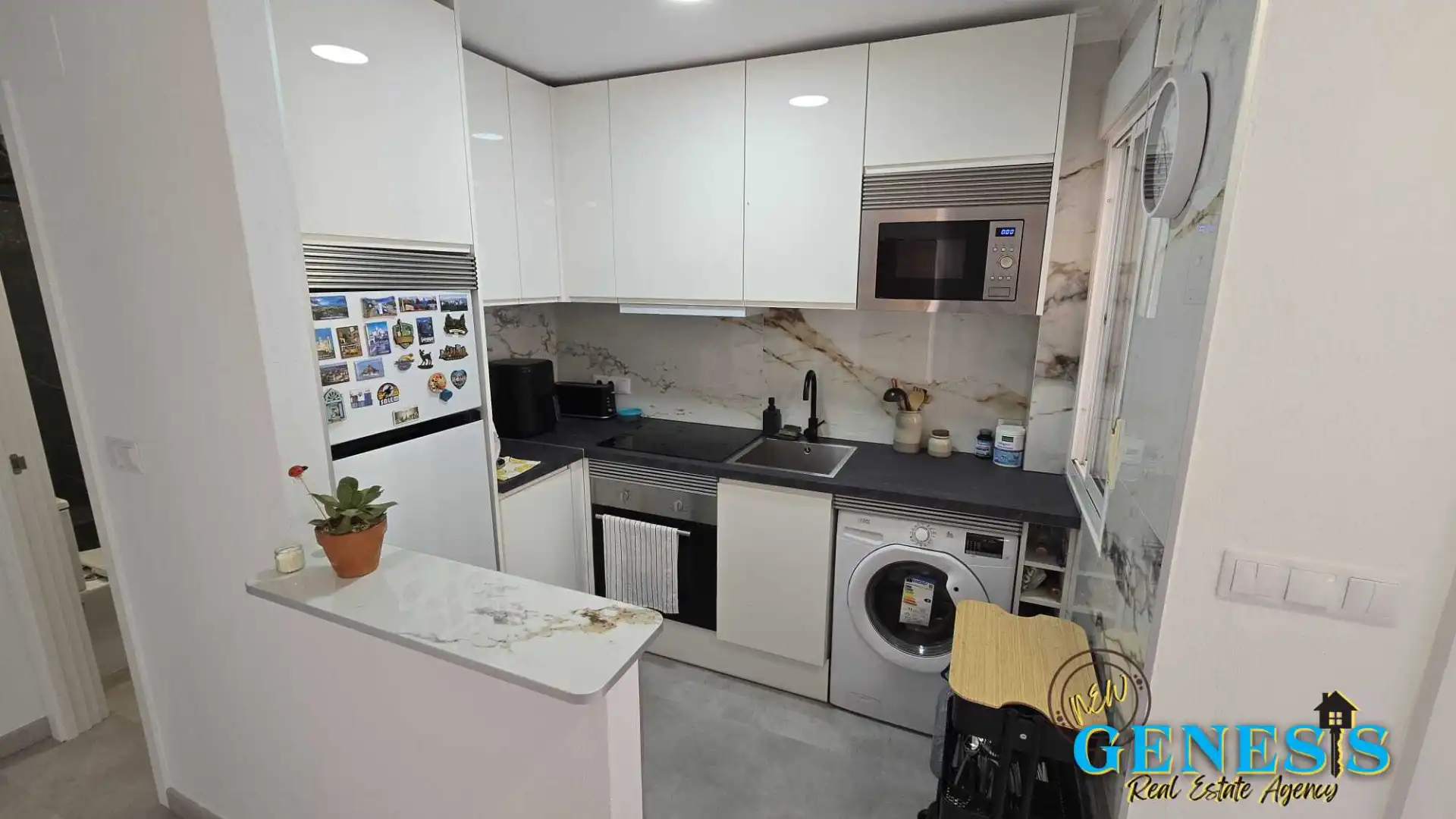 Cocina de Apartamento en venta en Torrevieja con Aire acondicionado, Amueblado y Horno