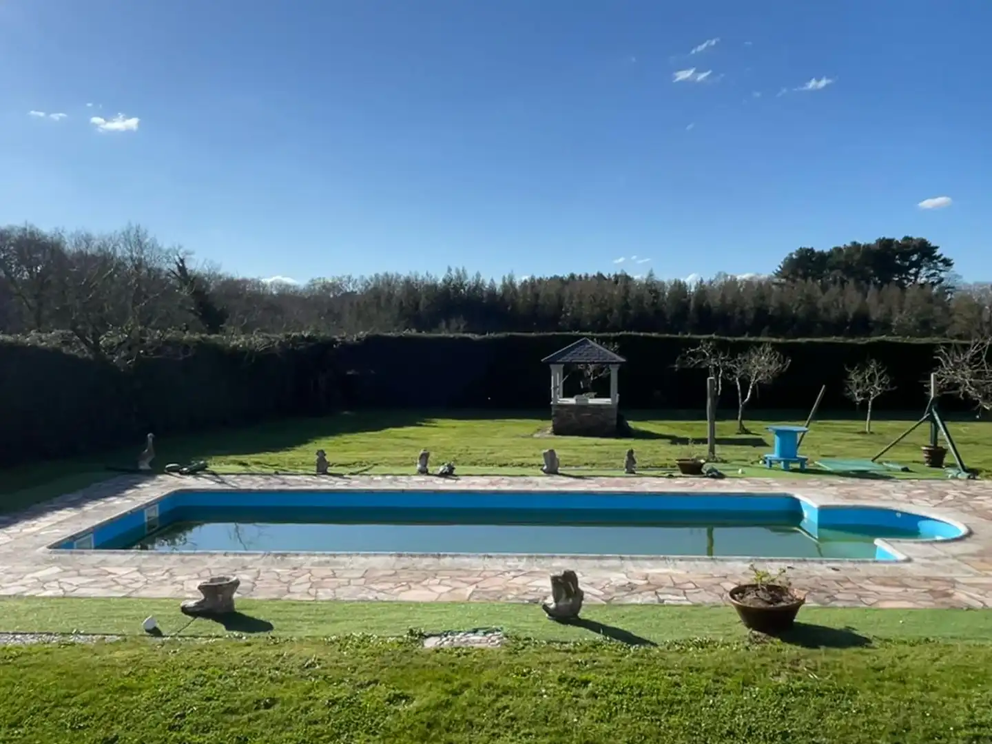 Piscina de Casa o xalet en venda en Castro de Rei amb Calefacció, Jardí privat i Parquet