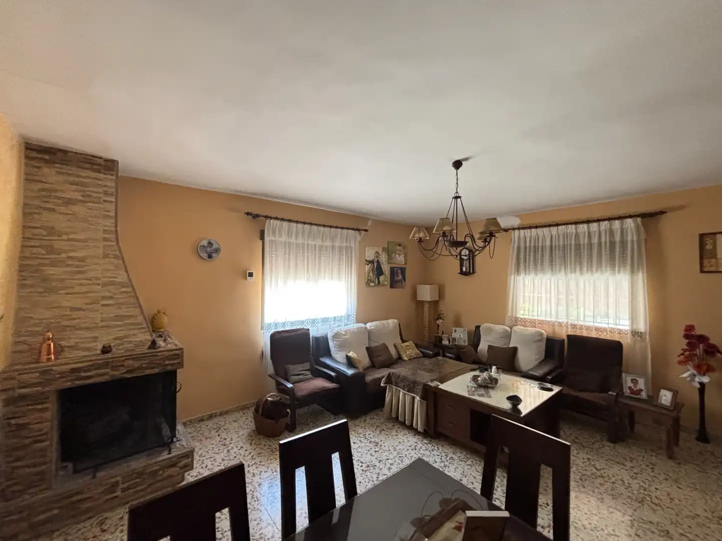 Sala d'estar de Finca rústica en venda en Andújar amb Aire condicionat, Jardí privat i Piscina