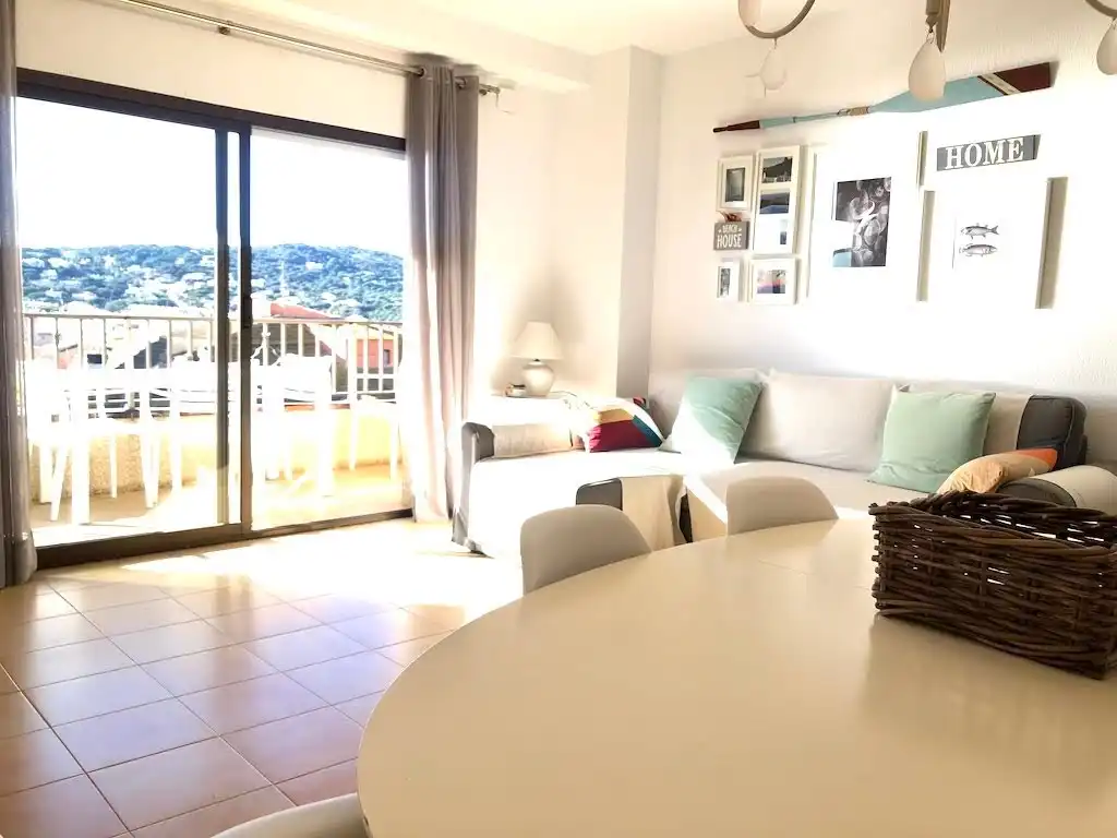 Sala d'estar de Apartament de lloguer en Calonge i Sant Antoni amb Terrassa i Moblat