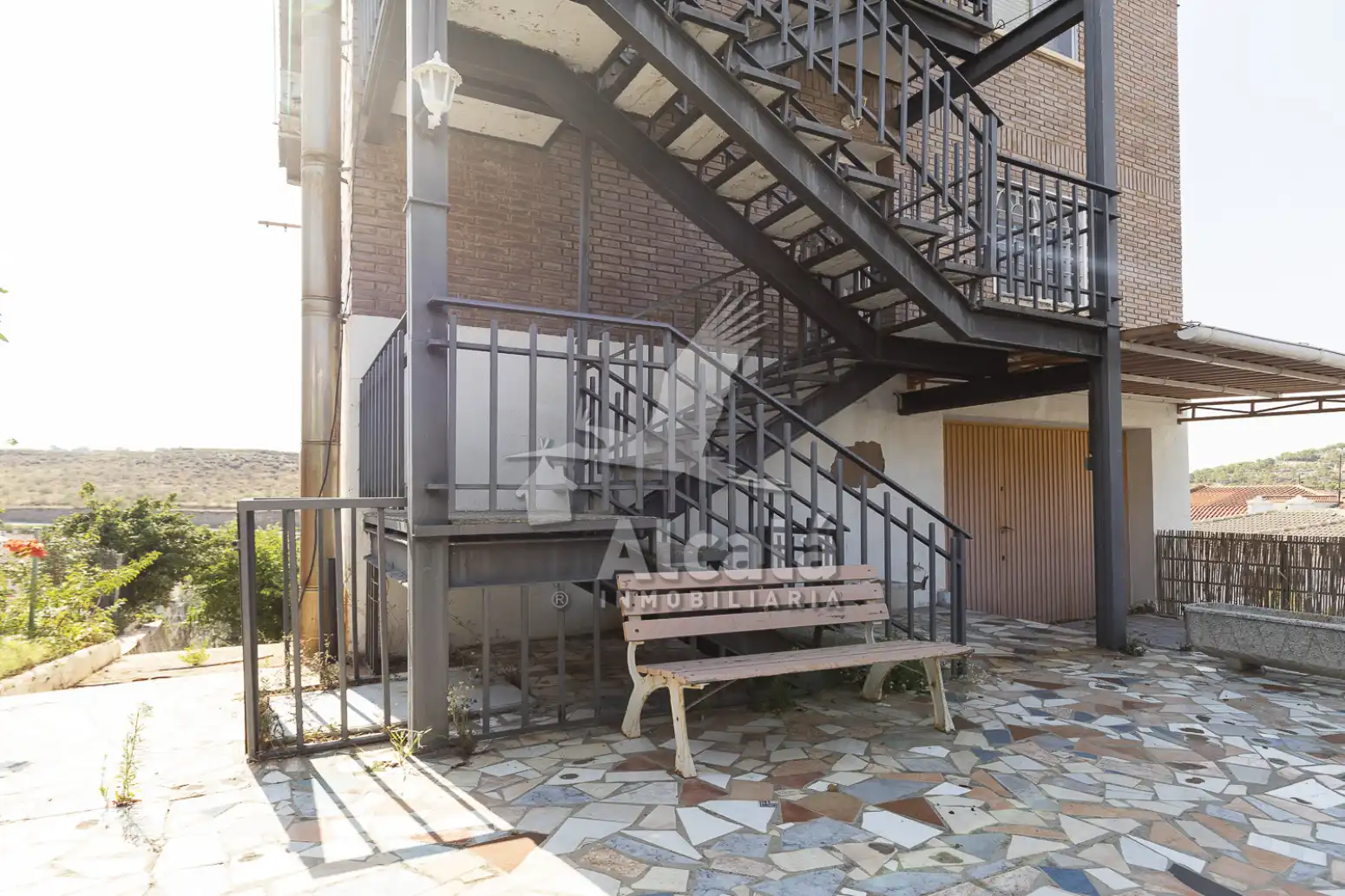 Vista exterior de Casa o xalet en venda en Villalbilla amb Aire condicionat, Calefacció i Jardí privat