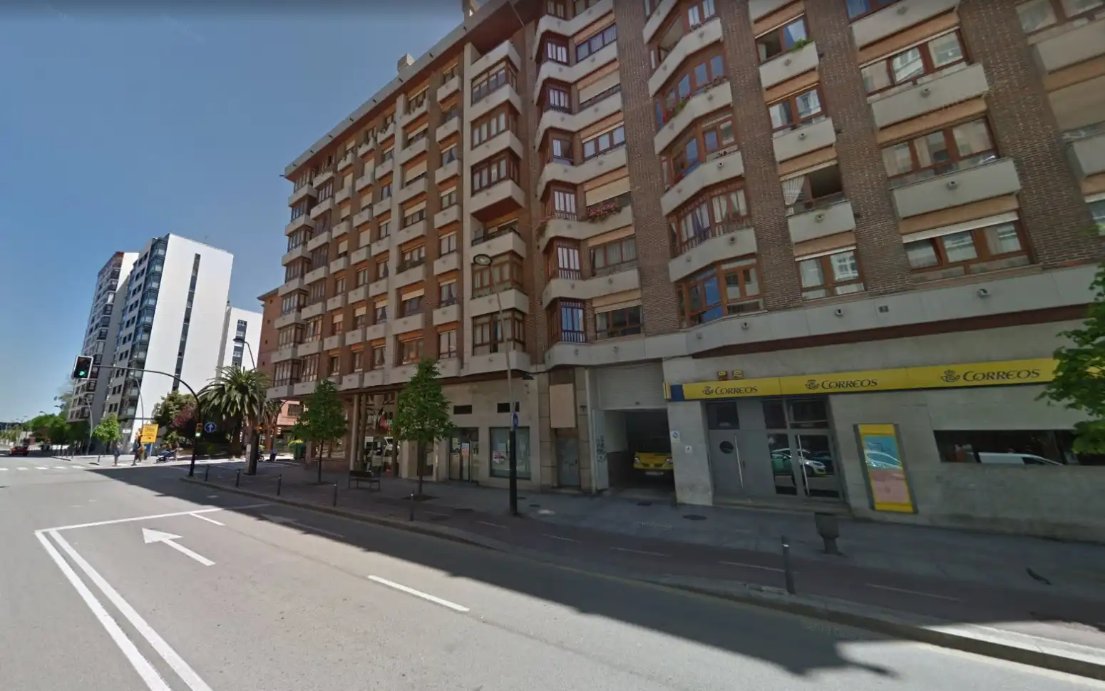 Außenansicht von Geschaftsraum zur Miete in Gijón 