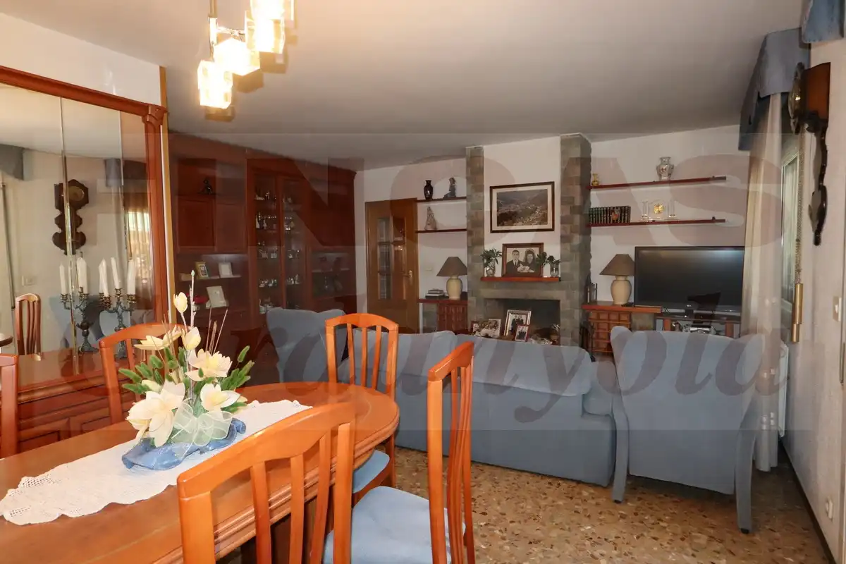 Sala d'estar de Pis en venda en Cerdanyola del Vallès amb Calefacció i Balcó