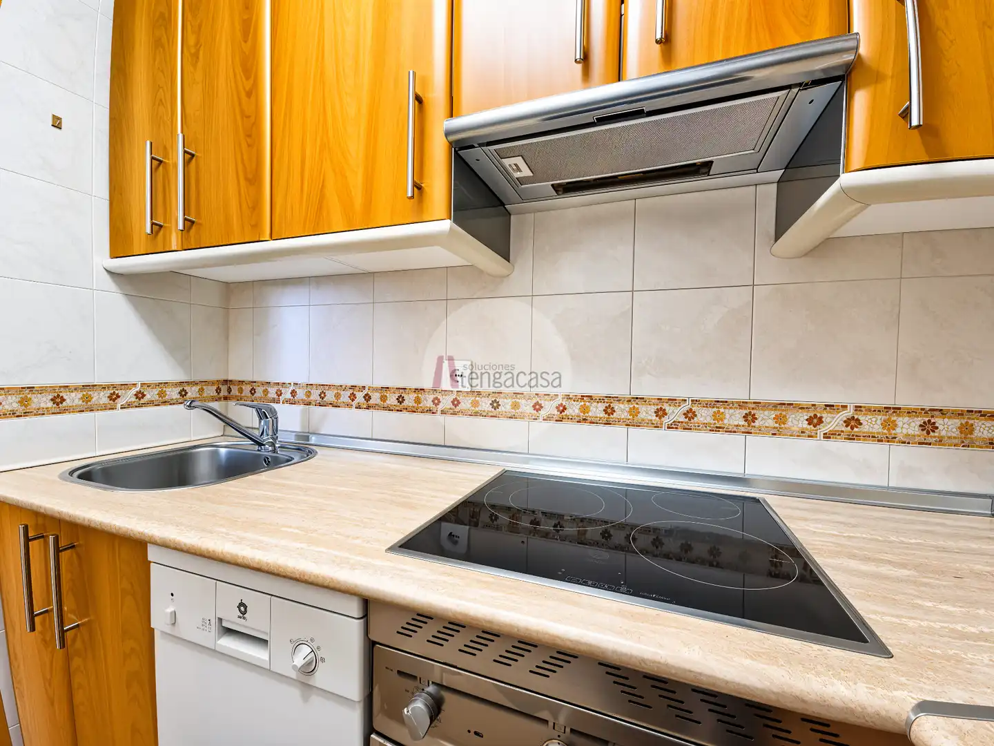 Cocina de Apartamento de alquiler en Madrid con Aire acondicionado, Calefacción y Parquet
