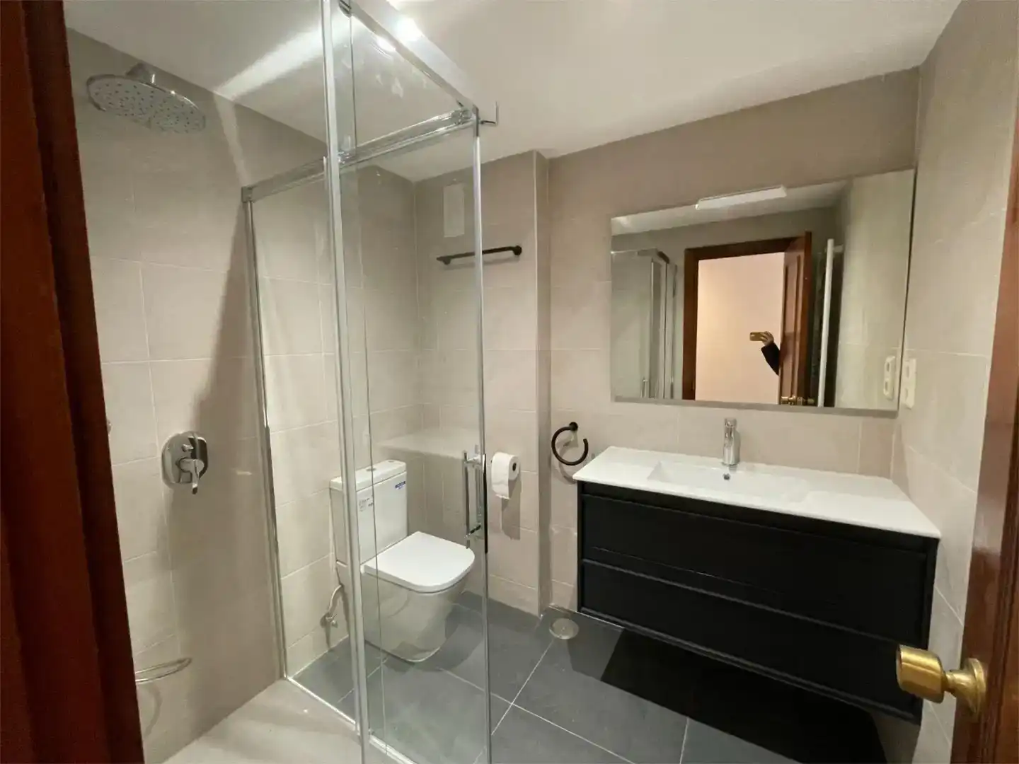 Badezimmer von Wohnung zur Miete in  Madrid Capital mit Klimaanlage