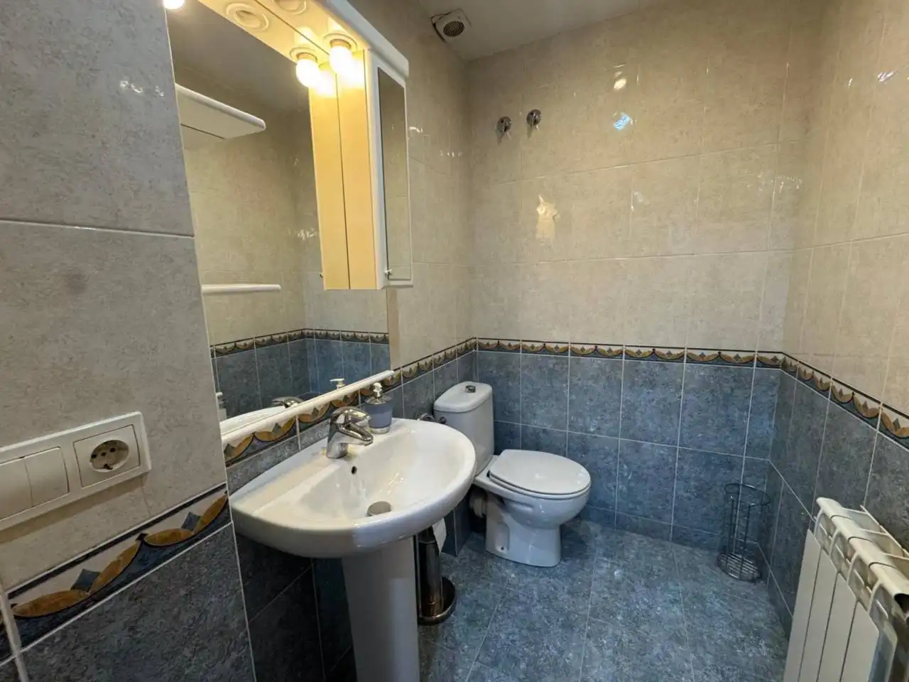 Badezimmer von Haus oder Chalet zum Verkauf in Vilanova del Vallès mit Heizung, Privatgarten und Terrasse