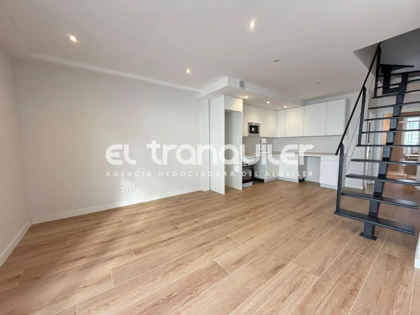 Sala de estar de Dúplex de alquiler en Majadahonda con Parquet, Terraza y Trastero