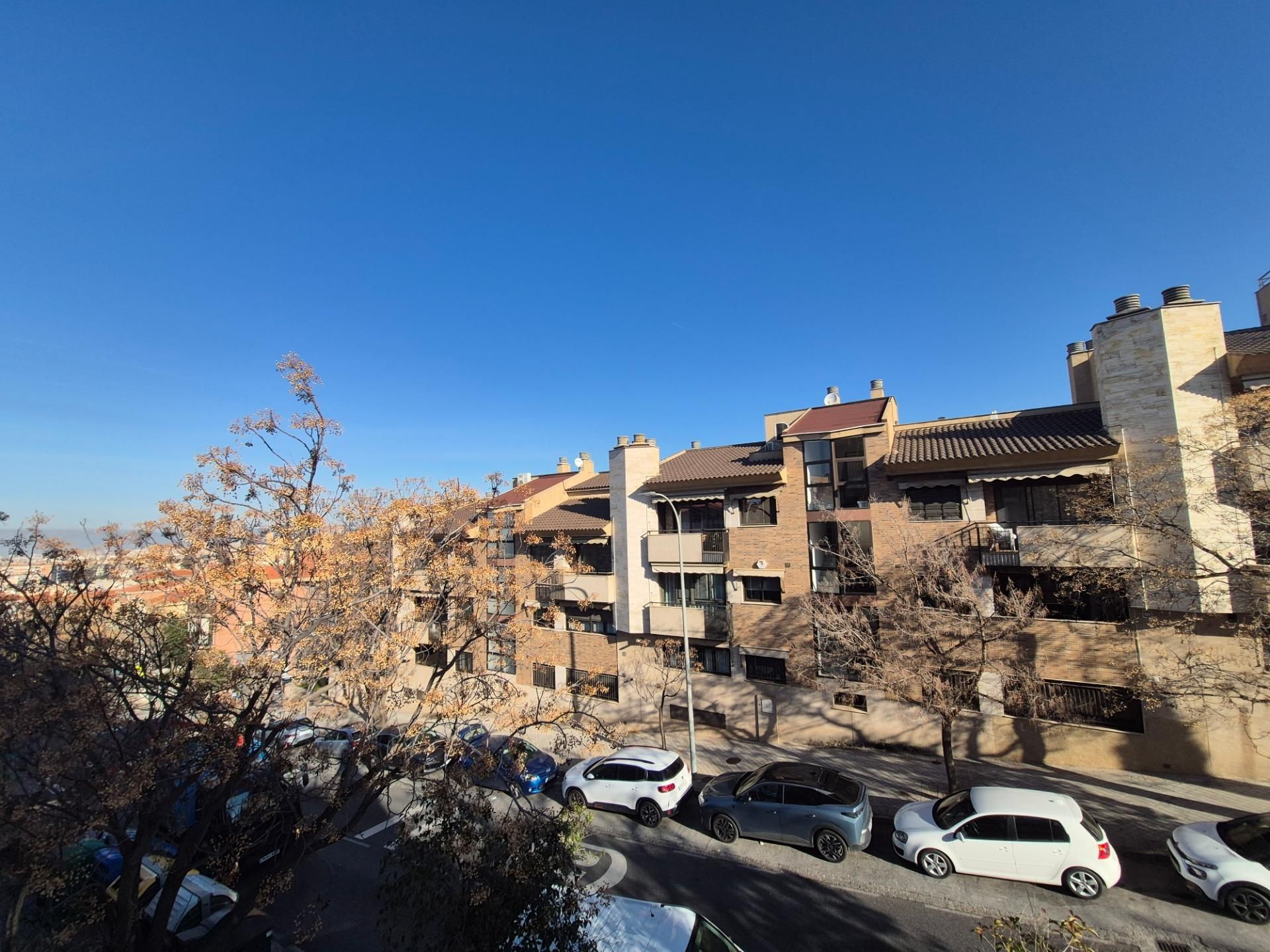 Exterior view of Flat to rent in  Granada Capital  with Heating and Balcony