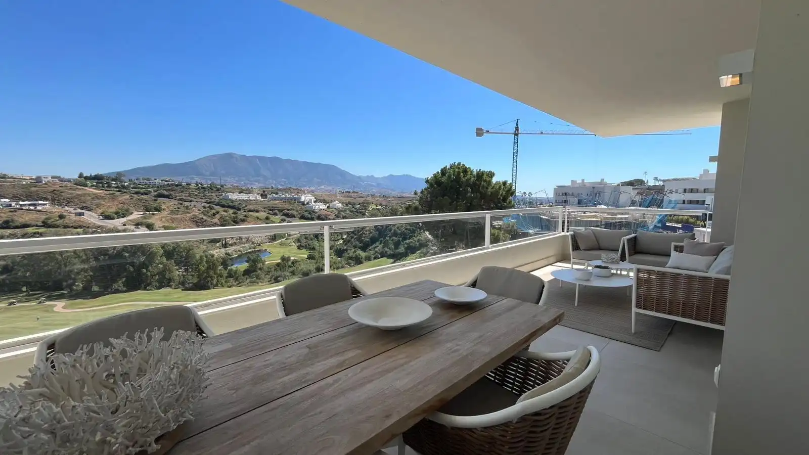 Terrasse von Wohnung zum Verkauf in Mijas mit Klimaanlage, Privatgarten und Terrasse