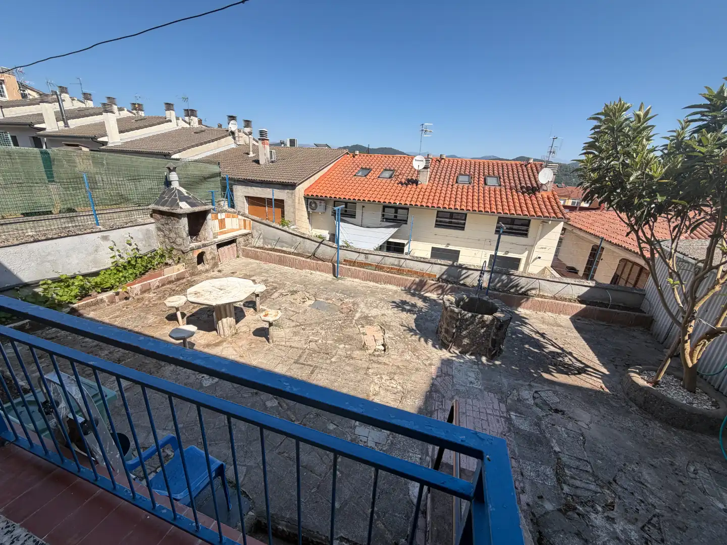 Terrassa de Casa adosada en venda en Olot amb Terrassa i Traster