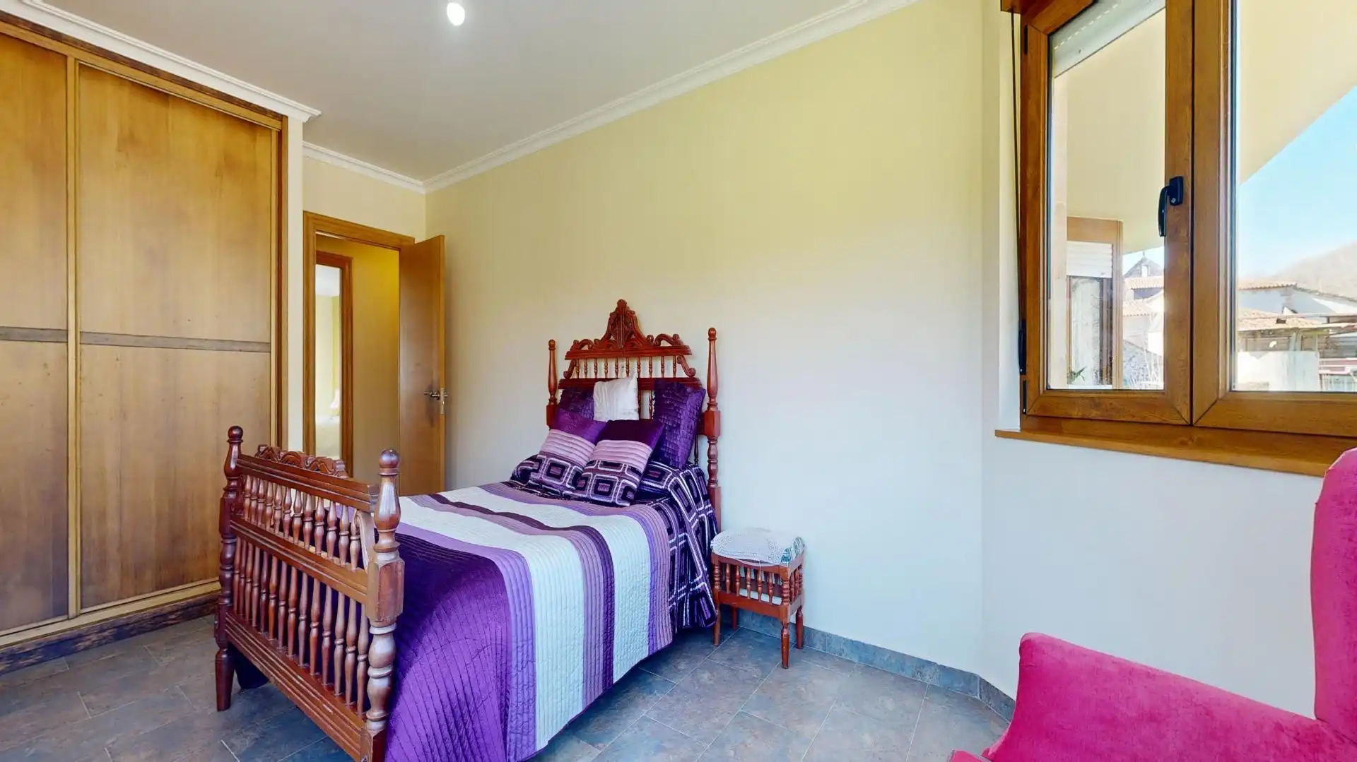 Habitación de Casa o chalet en venta en Saro con Calefacción, Jardín privado y Balcón