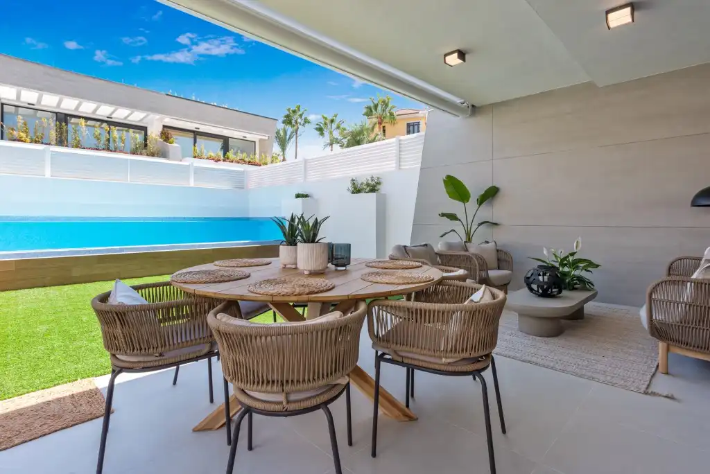 Detached house with pool for sale in Nueva Andalucía, imagen 9