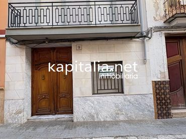 Casa con balcone in vendita a Calle de San Roque