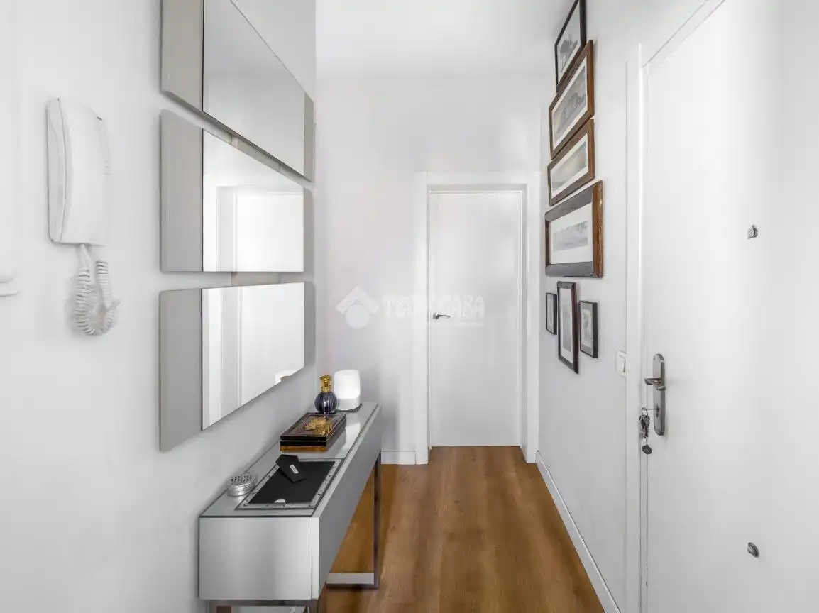 Flat for sale in Madrid  with Air Conditioner, Heating and Home automation