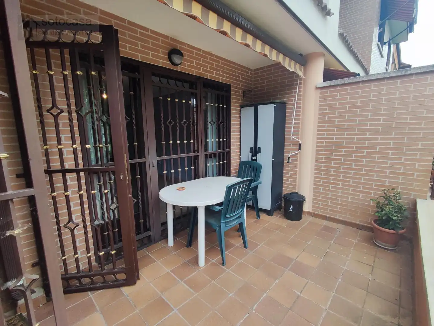 Casa adosada en venda a SIERRA DE BEJAR, Parque Alameda - Paula López