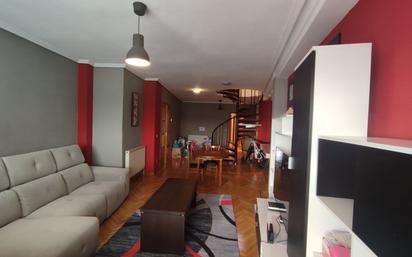 Living room of Flat for sale in Palencia Capital  with Heating, Parquet flooring and Terrace