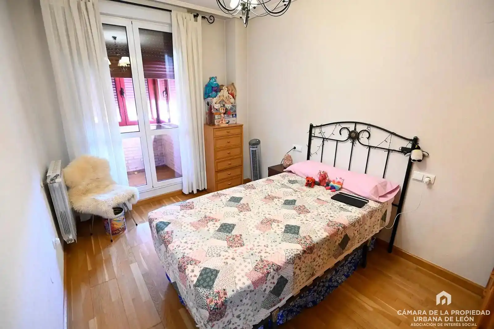 Schlafzimmer von Wohnung zum Verkauf in Población de Arroyo mit Heizung, Terrasse und Abstellraum