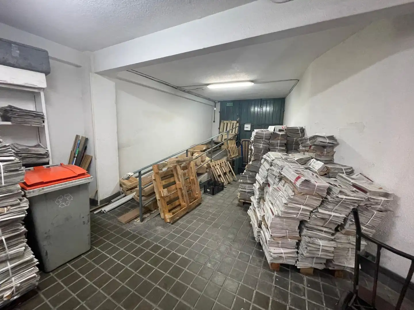 Commercial properties for sale in Madrid  with Furnished