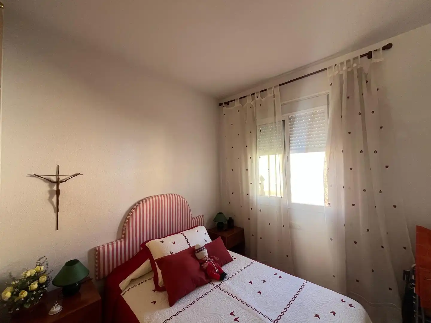 Habitación de Casa adosada en venta en Cáceres con Aire acondicionado, Calefacción y Terraza