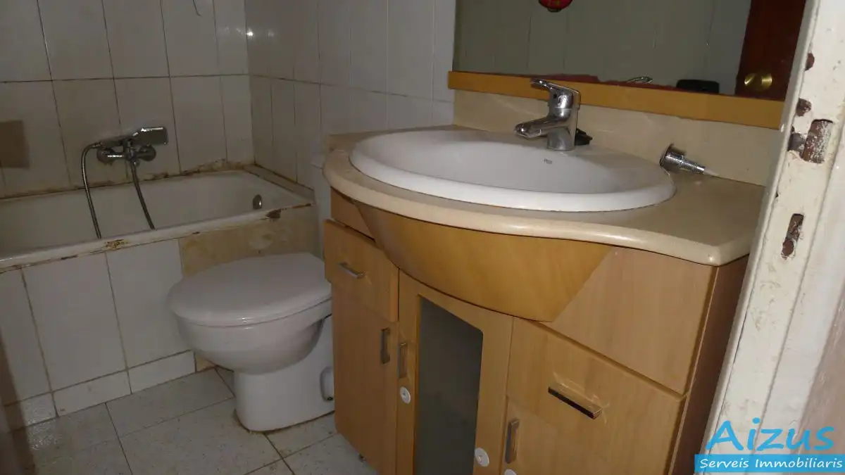 Piso en venta en Carrer de Sant Josep, Can Clos - Pinetons