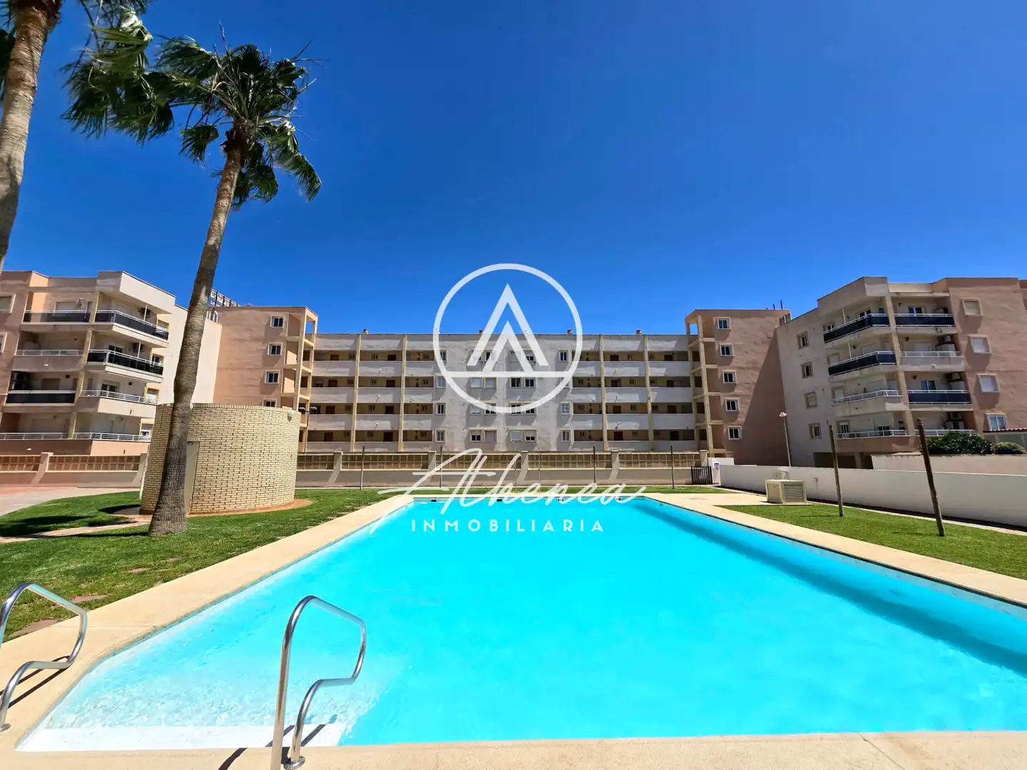 Vista exterior de Piso en venta en Roquetas de Mar con Aire acondicionado, Calefacción y Terraza