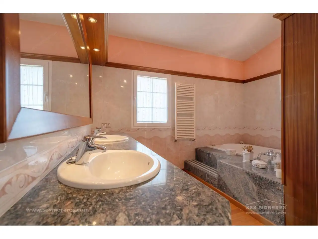 Bathroom of Country homes for sale in Maó - Mahón  with Heating, Private garden and Terrace