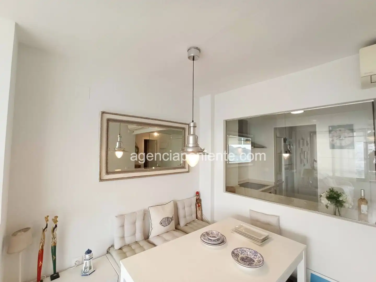 Comedor de Apartamento de alquiler en Finestrat con Aire acondicionado, Terraza y Amueblado