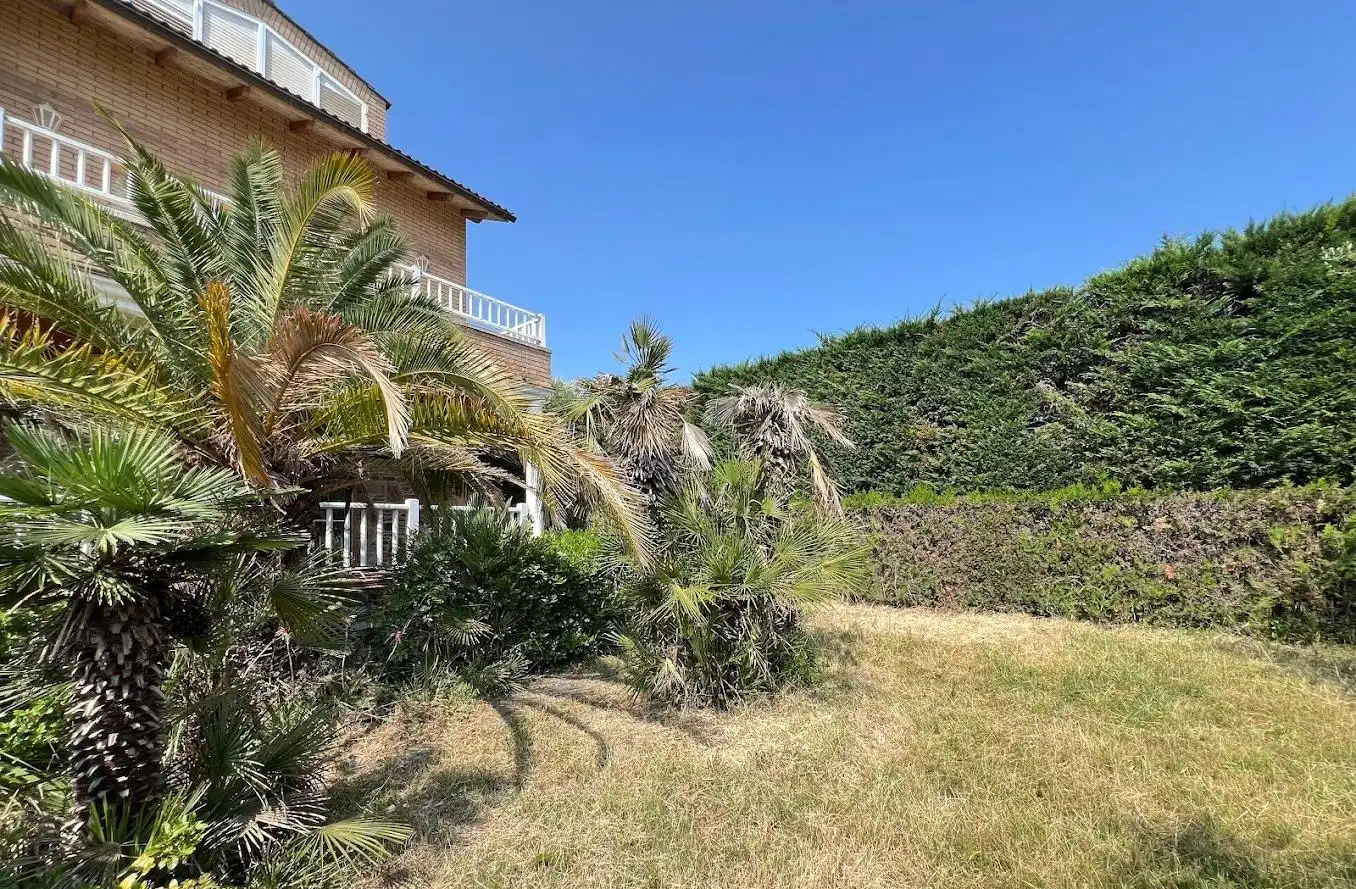 Jardí de Casa o xalet en venda en Castellnou de Bages amb Jardí privat, Terrassa i Traster