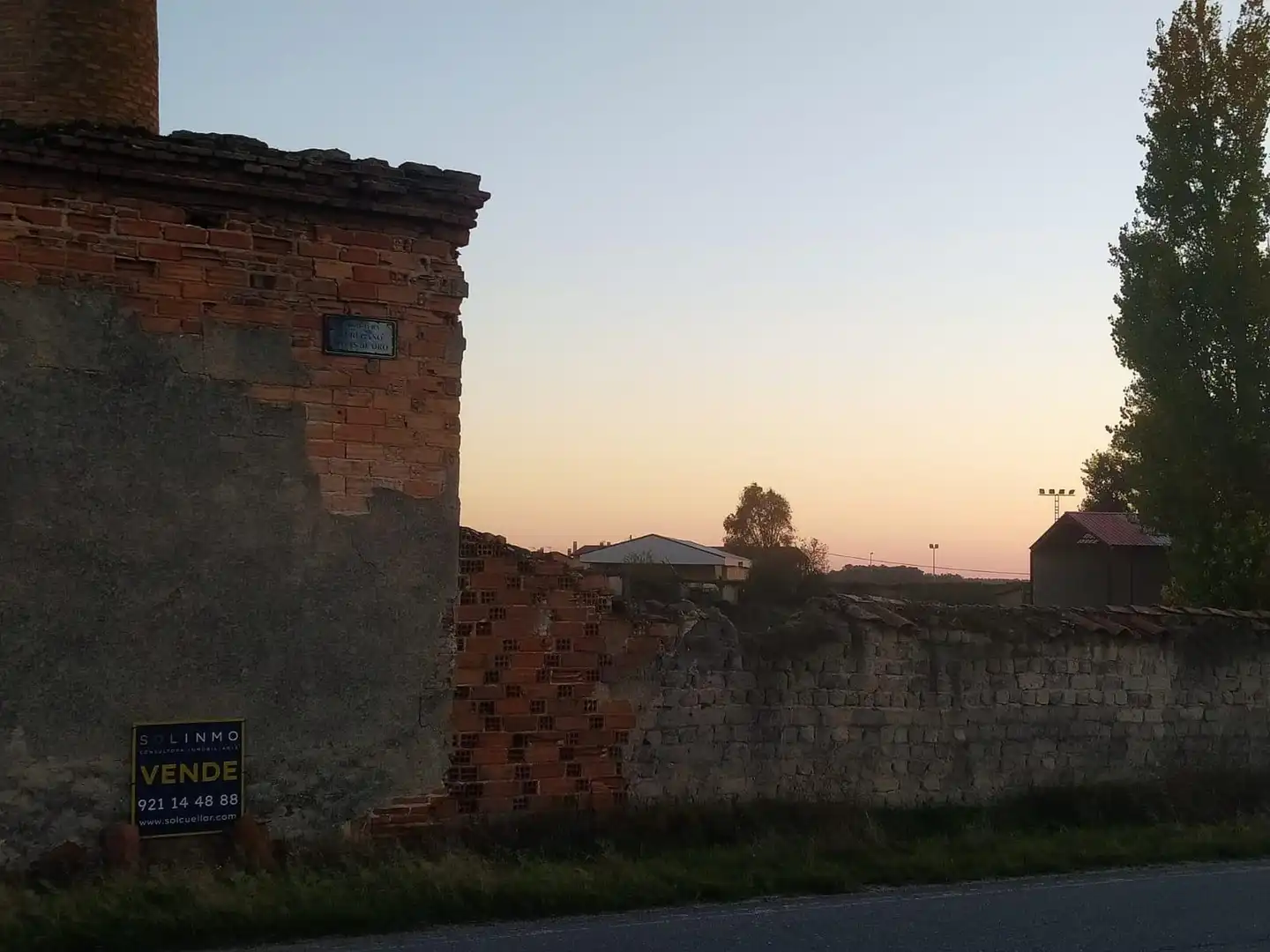 Außenansicht von Residential zum Verkauf in Navalmanzano