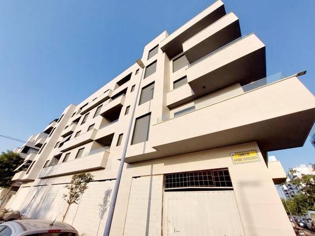 Local comercial en Venta en Calle Carmen Aguirre Castellano en Avenida Elvas