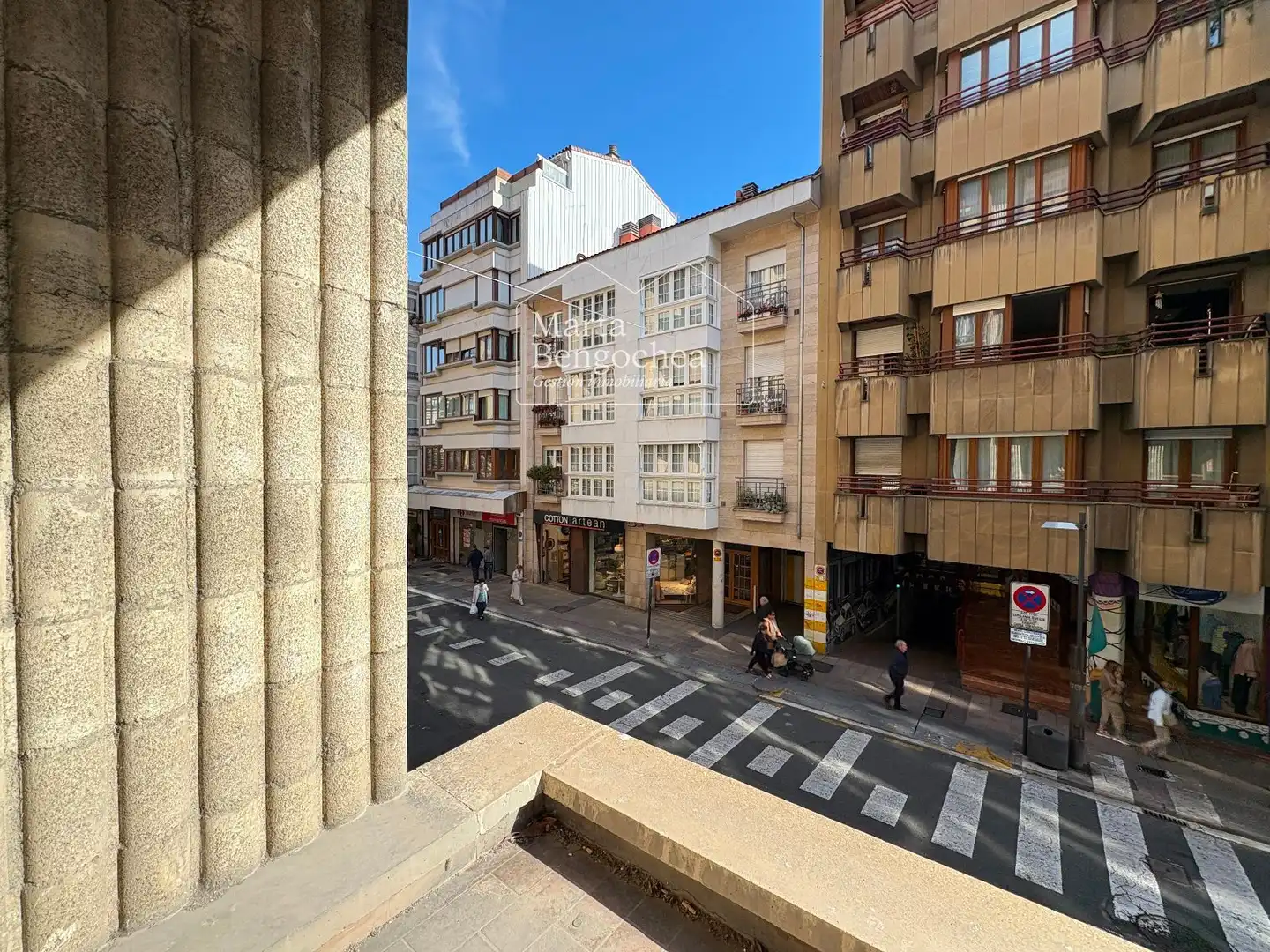 Vista exterior de Oficina de lloguer en Vitoria - Gasteiz amb Calefacció